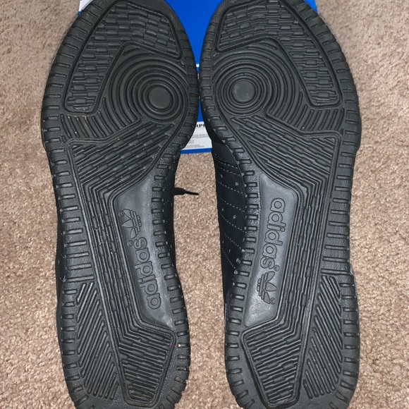 Yeezy Powerphase black size 8 - Picture 5 of 8